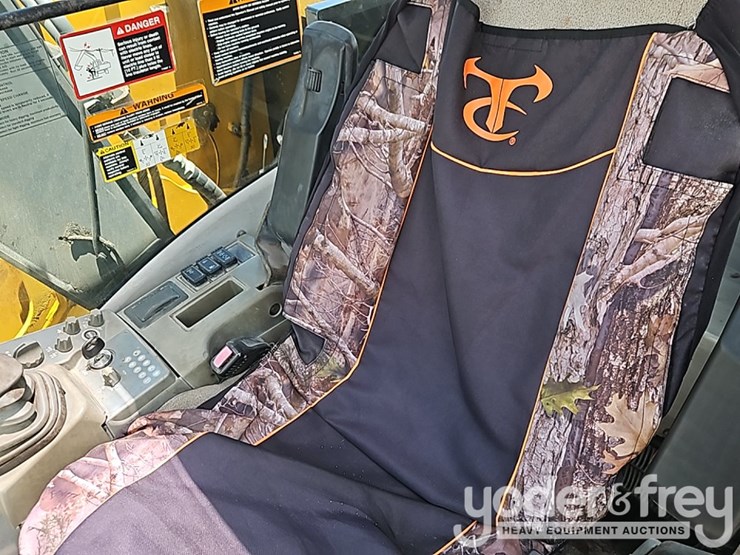 deere-130g-image-40
