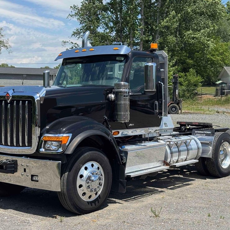 2024 INTERNATIONAL HX520
