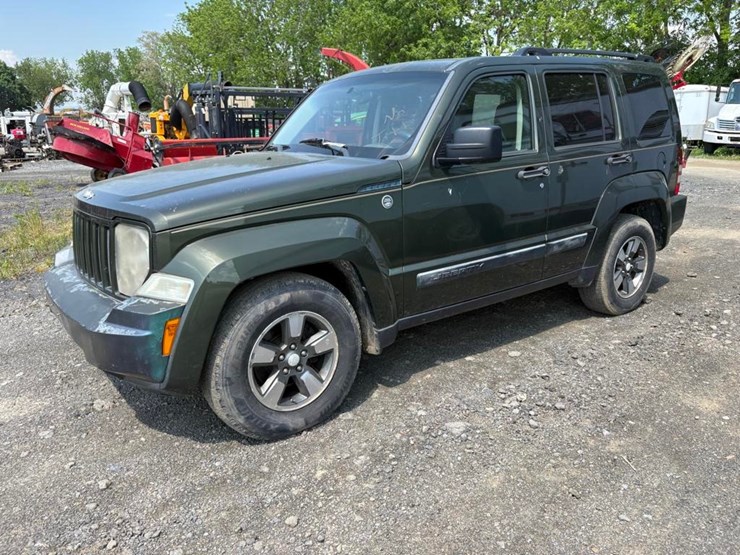 2008-jeep-liberty-image-2