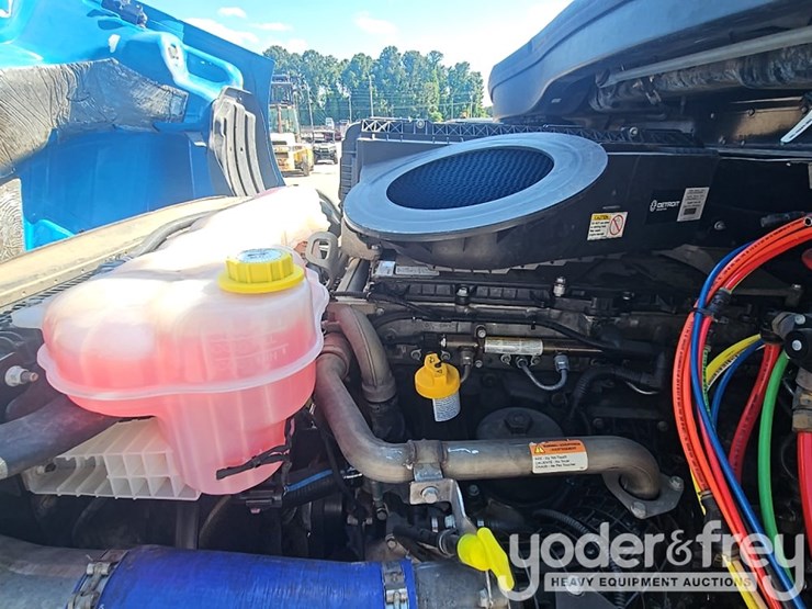 2019-freightliner-cascadia-116-image-21