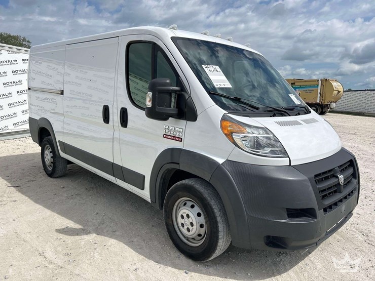 2017-ram-promaster-1500-image-2