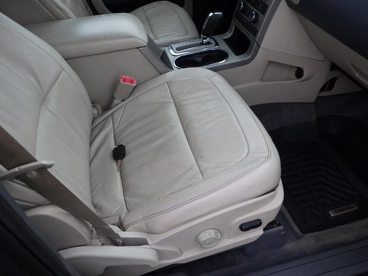 2009-ford-flex-image-21