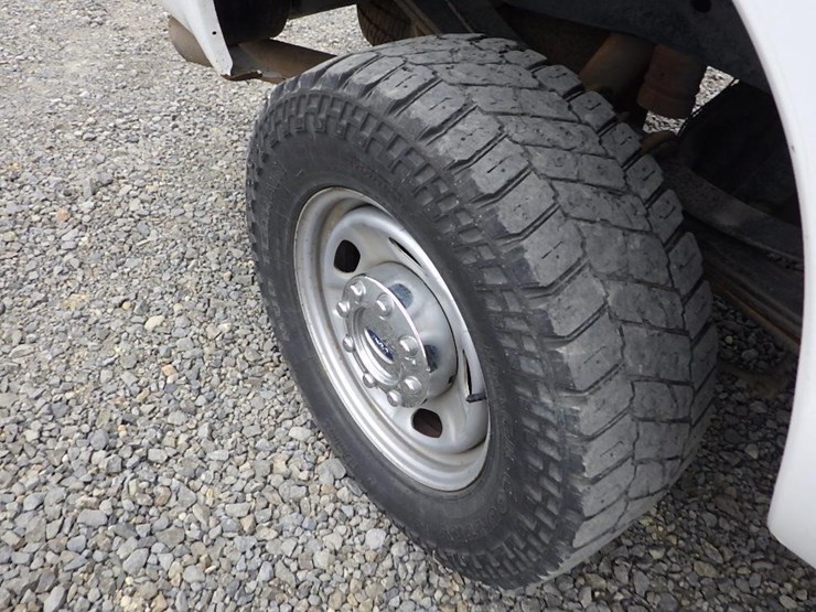 2011-ford-f350-image-19