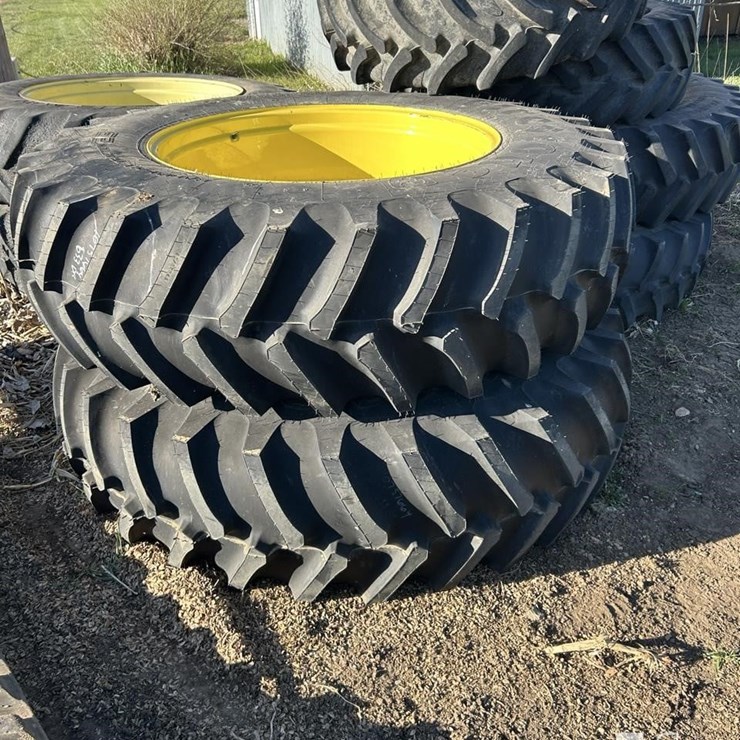 2017 JOHN DEERE 6175R