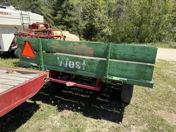 20'-flat-hay-wagon-image-3
