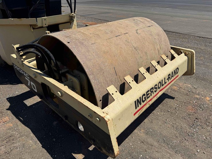 1999-ingersoll-rand-sd070d-pro-pac-66in-smooth-drum-roller-image-8