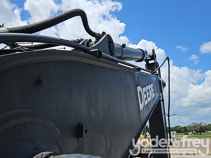 deere-130g-image-29