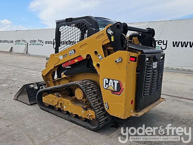 2025-caterpillar-255-image-3