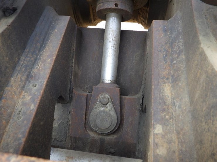 2017-deere-3754g-image-16