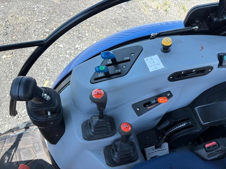 new-holland-workmaster-120-image-29