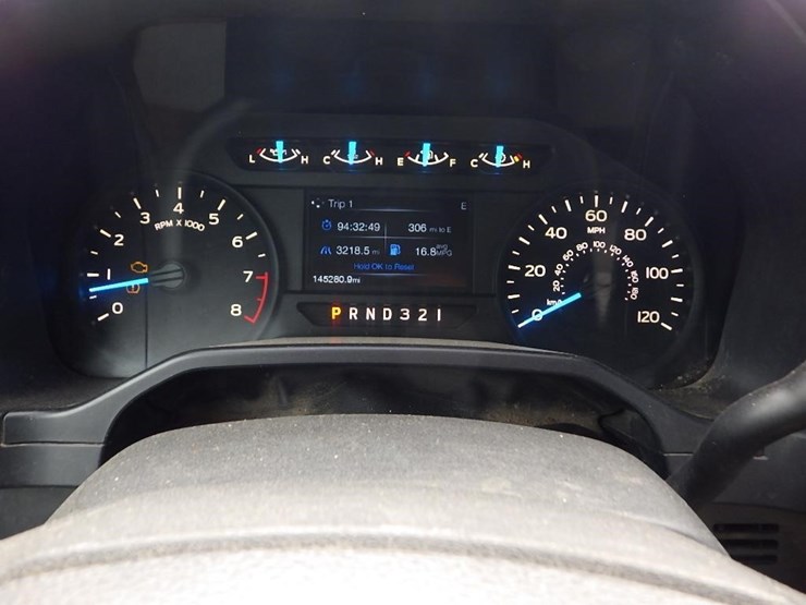 2016-ford-f150-image-32