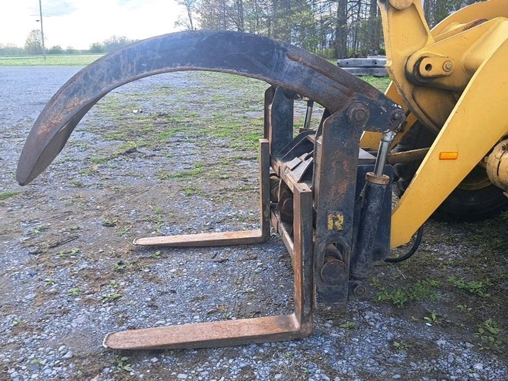 caterpillar-928g-image-26
