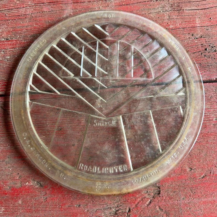 (1) Shaler Headlight Lense
