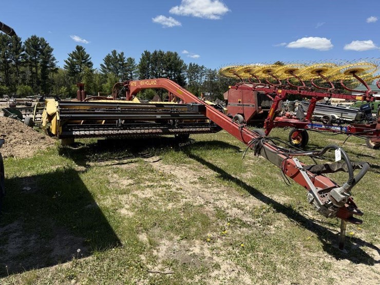 new-holland-1475-image-3