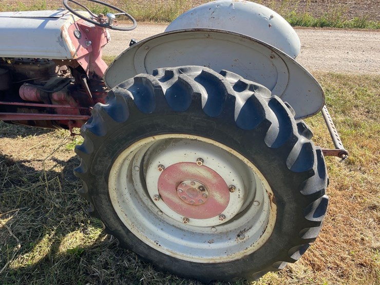 ford-tractor-image-9