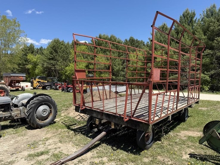 k-&-k-16'-hay-wagon-image-2