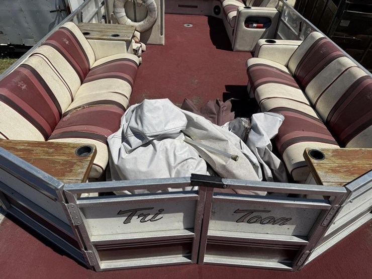 1991-jc-tri-toon-266-pontoon-boat---26'-image-5