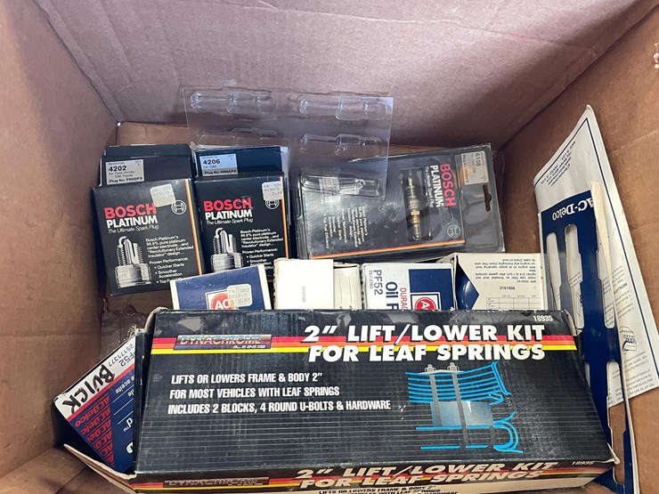 #5415-•-lot-of-newer-car-parts,-some-new-(las-cruces,-nm)-image-27
