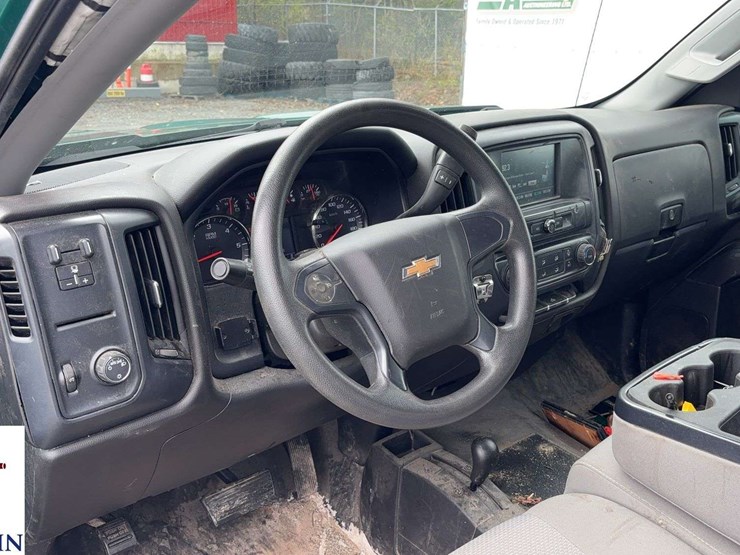 2018-chevrolet-silverado-1500-image-16