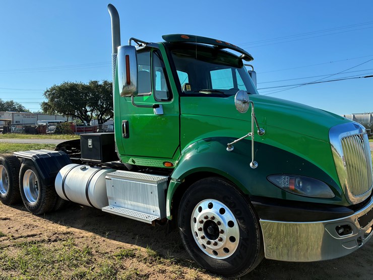 2015-international-prostar-image-3