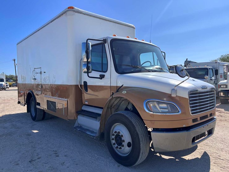 2011-freightliner-m2-ice-cream-truck-image-2