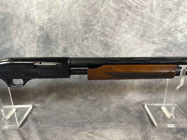 #10363-•-armsco-410-ga.-pump-action-shotgun,-sn:-410p23-000524-image-4