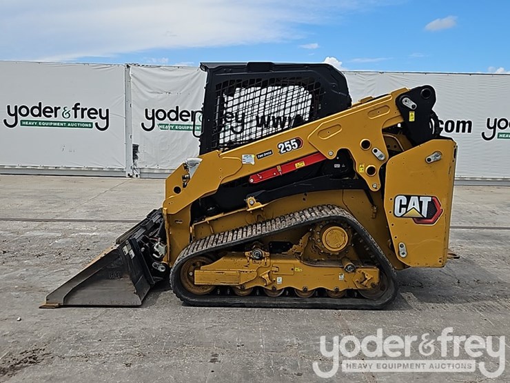 2025-caterpillar-255-image-2