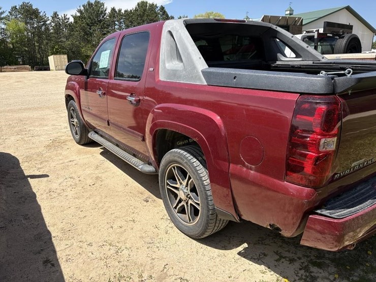 2007-chevrolet-avalanche-truck-image-9
