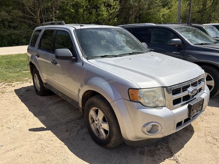 2009-ford-escape-xlt-image-3