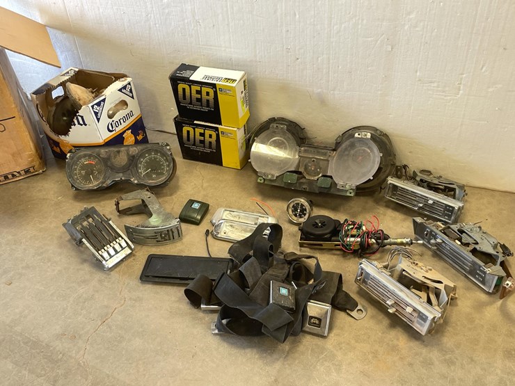 #5400-•-huge-lot-of-classic-car-parts-(las-cruces,-nm)-image-1