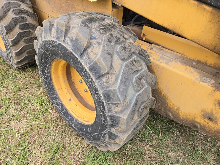 new-holland-lx985-image-24
