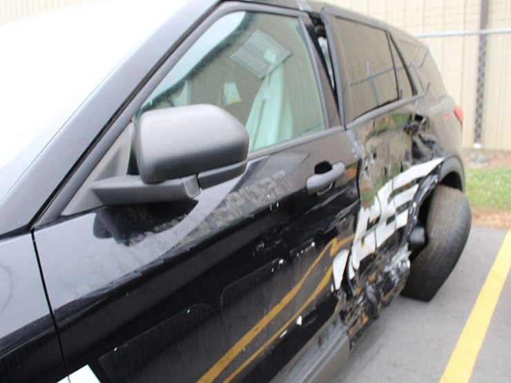 2021-ford-explorer-image-8