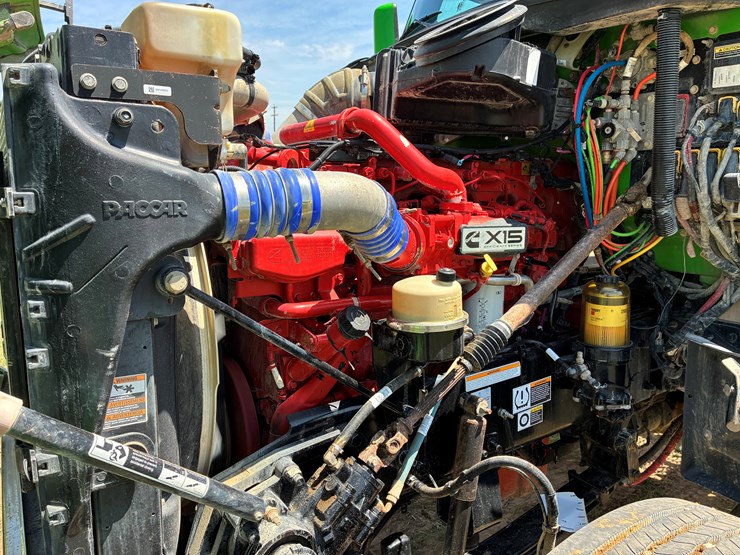 2018-peterbilt-567-image-13