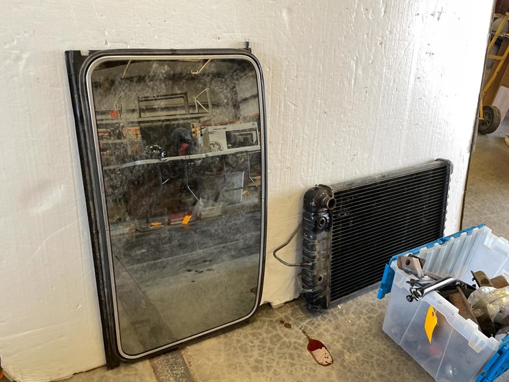 #5403-•-lot-of-classic-car-parts-(las-cruces,-nm)-image-29