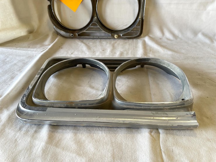 #5389-•-buick-skylark-gs-headlight-bezels-(las-cruces,-nm)-image-12