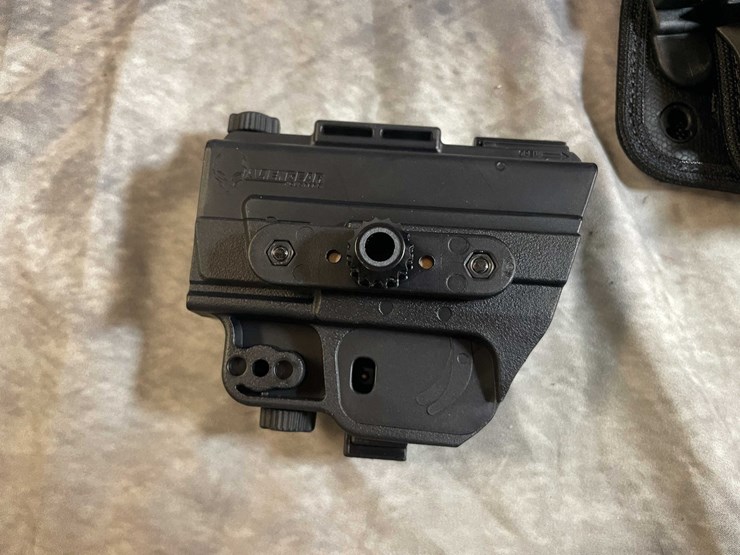 #10329-•-springfield-xd-9mm-luger-pistol,-sn:-gm824388-image-31