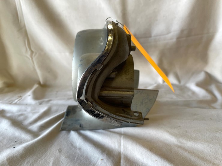 #5376-•-1957-chevrolet-bel-air-instrument-cluster-bezel-(las-cruces,-nm)-image-8