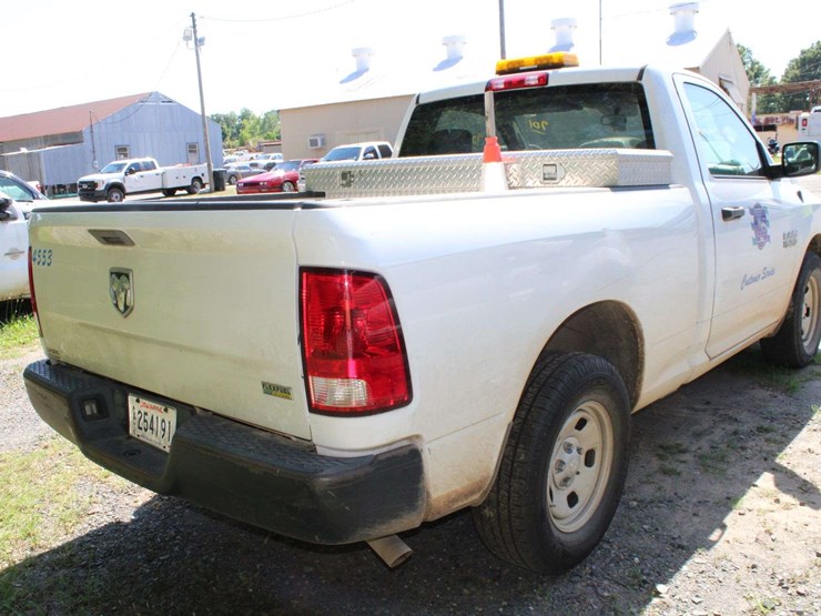 2017-dodge-1500-image-4