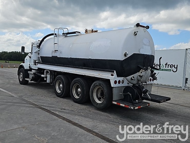 2005-kenworth-t800-image-4