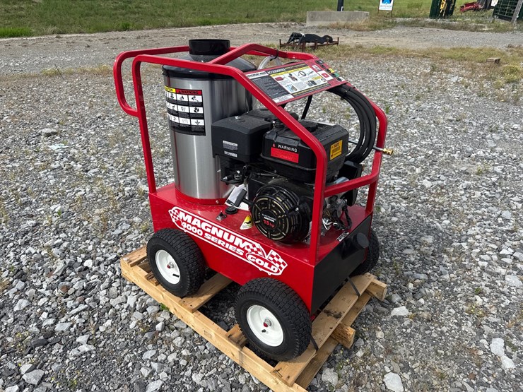 #5405-•-unused-magnum-4000-hot-water-pressure-washer-2616120-image-1