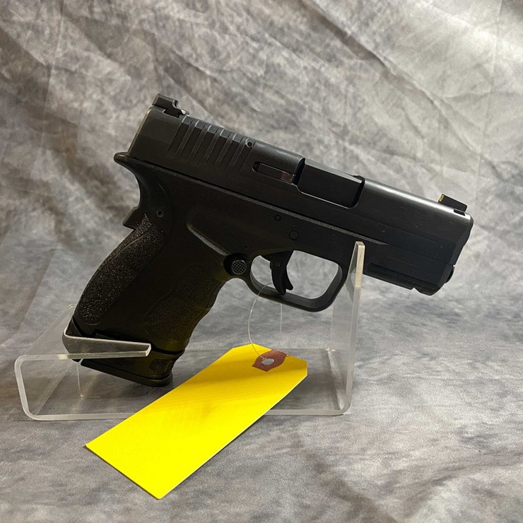 #10324 • Springfield XDS 9mm Luger Pistol, SN: HG904631