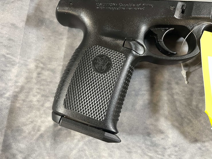#10302-•-smith-&-wesson-sd9ve-9mm-luger-pistol,-sn:-pdy0420-image-5