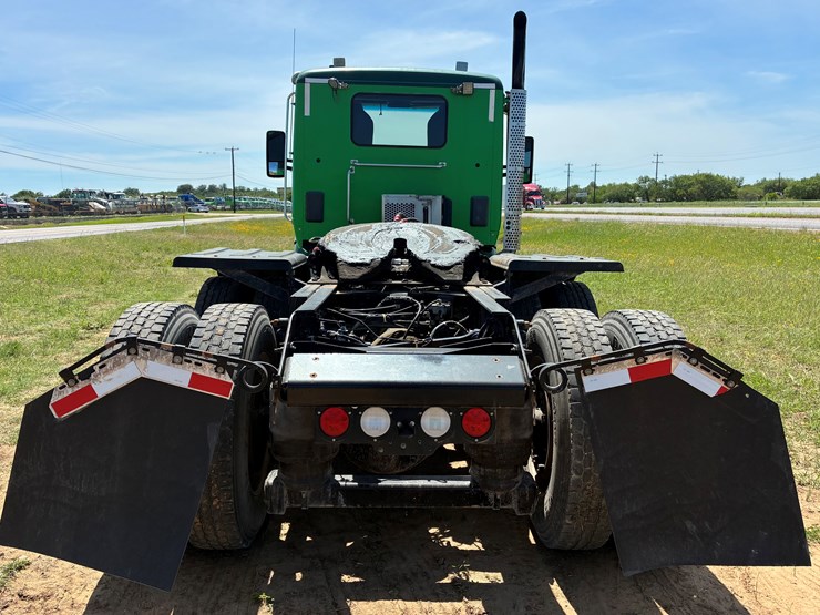 2020-kenworth-t880-image-5