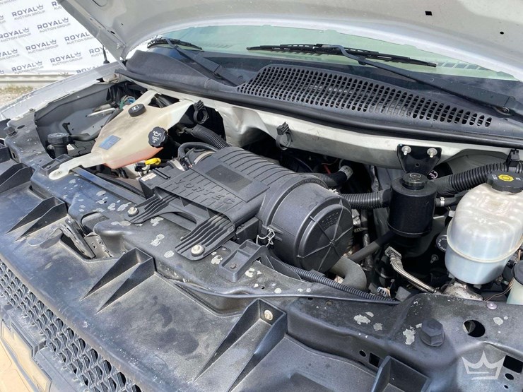 2011-chevrolet-express-2500-image-38