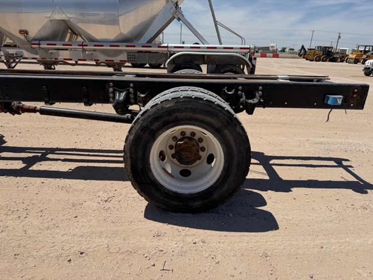2008-freightliner-m2-cab-&-chassis-image-9