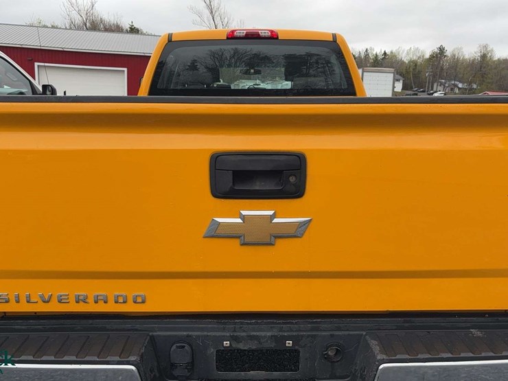 2016-chevrolet-silverado-3500hd-image-28