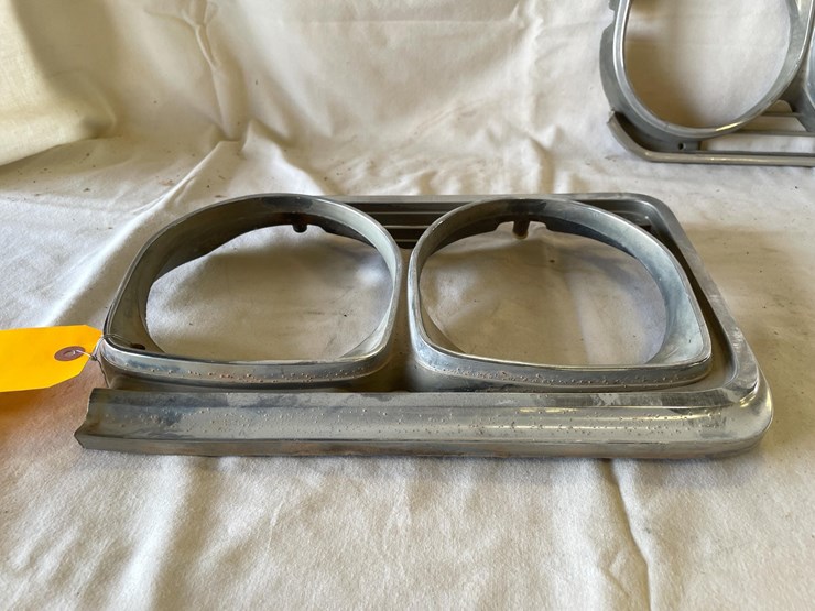 #5389-•-buick-skylark-gs-headlight-bezels-(las-cruces,-nm)-image-5