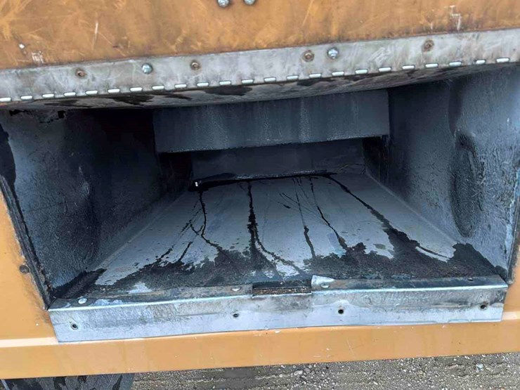 2011-hino-box-truck-image-19