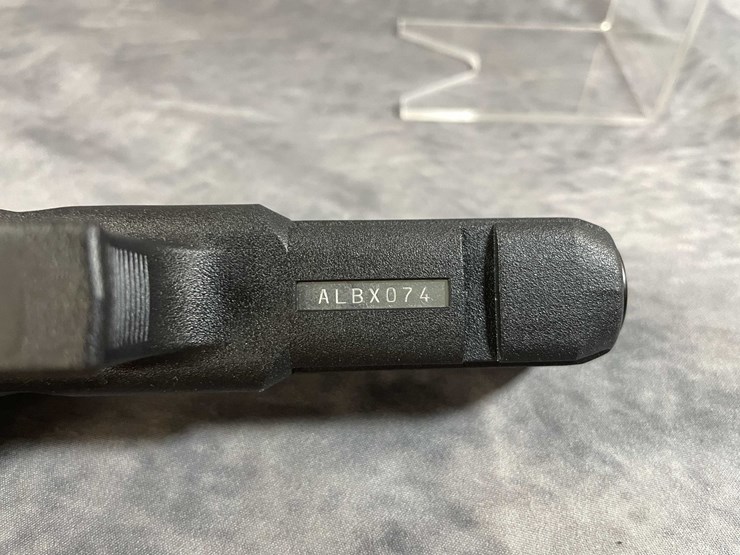 #10287-•-glock-17-gen-5-9mm-luger-pistol,-sn:-albx074-image-12