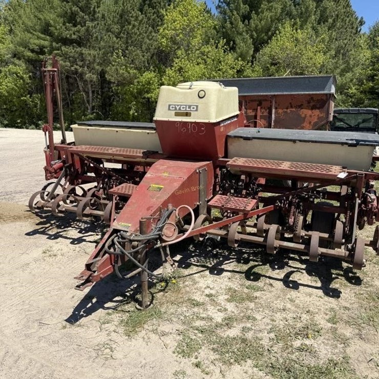 INTERNATIONAL 400